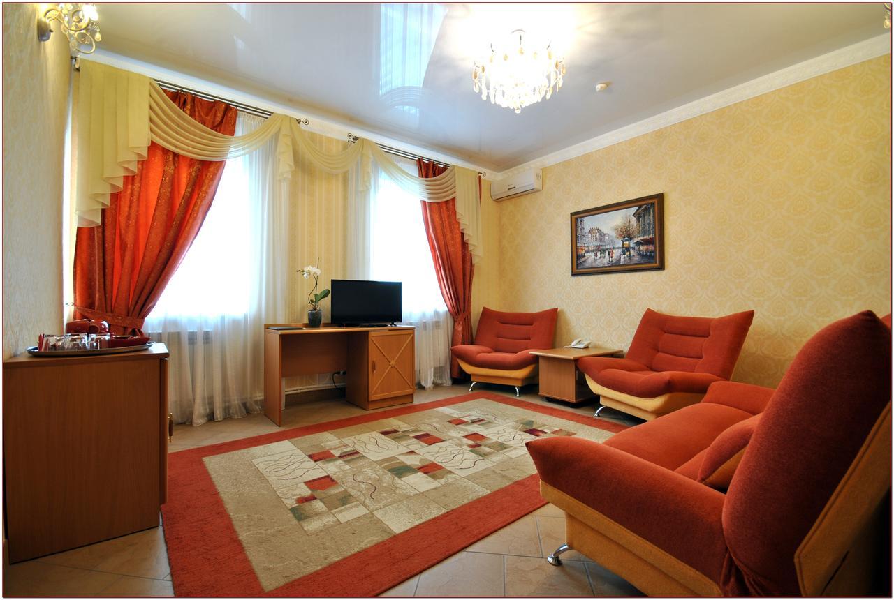 Dvoryanskoye Gnezdo Hotel Smolensk Ngoại thất bức ảnh